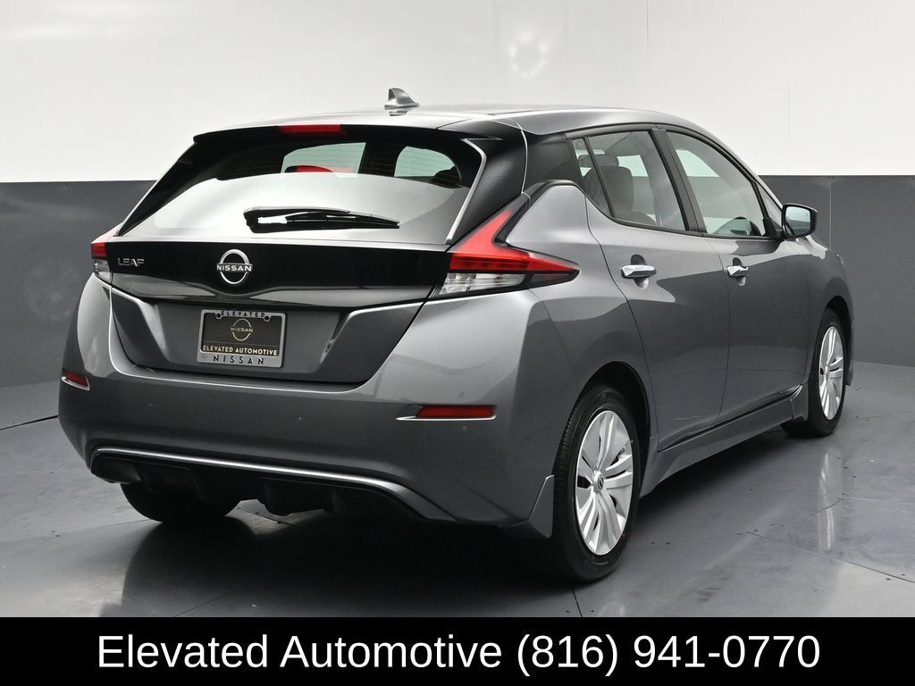 Used 2025 Nissan Leaf S FWD image 4