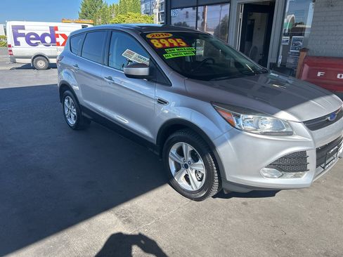 Used 2016 Ford Escape SE AWD/4WD image 3