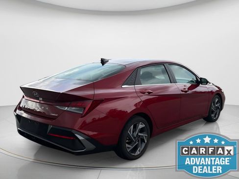 Used 2025 Hyundai Elantra Limited FWD image 5