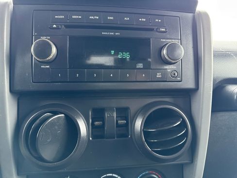 Used 2009 Jeep Wrangler X image 18