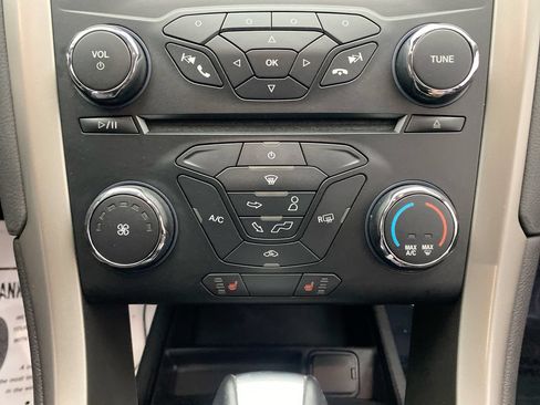 Used 2014 Ford Fusion SE w/ Equipment Group 202A FWD image 19