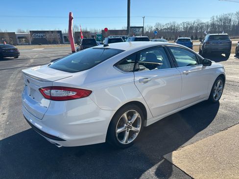 Used 2014 Ford Fusion SE image 5