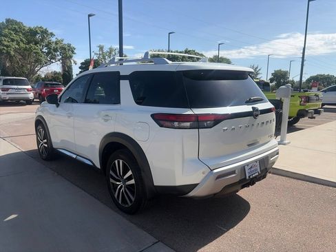 Used 2023 Nissan Pathfinder Platinum w/ Cargo Package AWD/4WD image 7