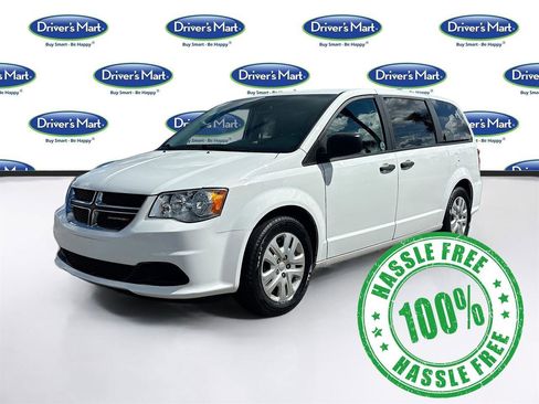 Used 2019 Dodge Grand Caravan SE image 3