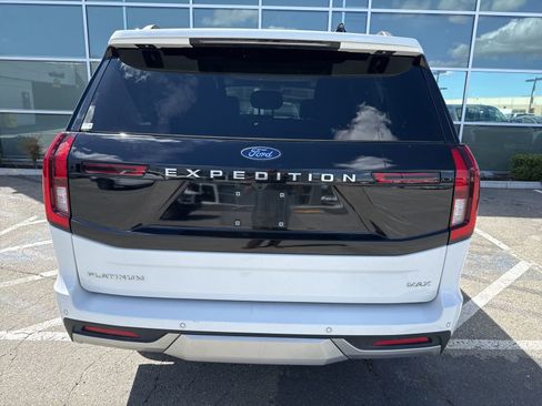 Used 2025 Ford Expedition Max Platinum image 4