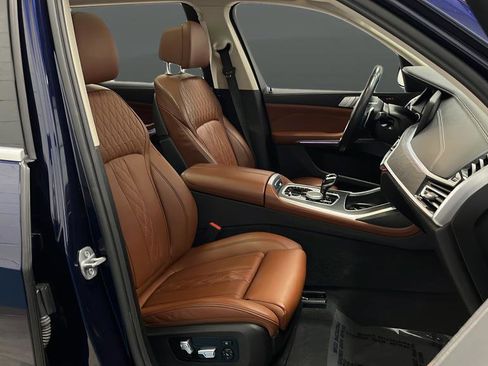 Used 2022 BMW X7 xDrive40i w/ Premium Package image 12