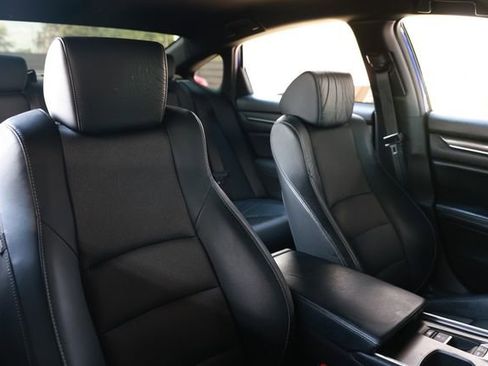 Used 2018 Honda Accord Sport image 19