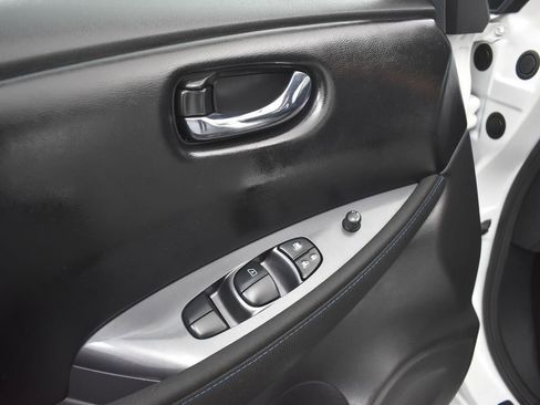 Used 2024 Nissan Leaf S image 26