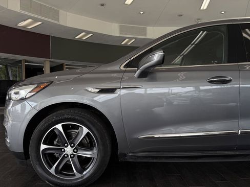 Used 2021 Buick Enclave Essence w/ LPO, Touring Package image 25