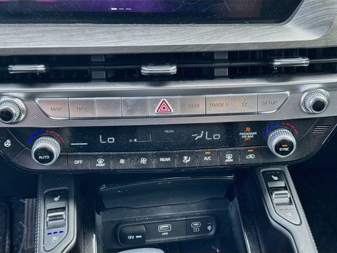 Certified 2024 Kia Telluride EX X-Line AWD/4WD image 19