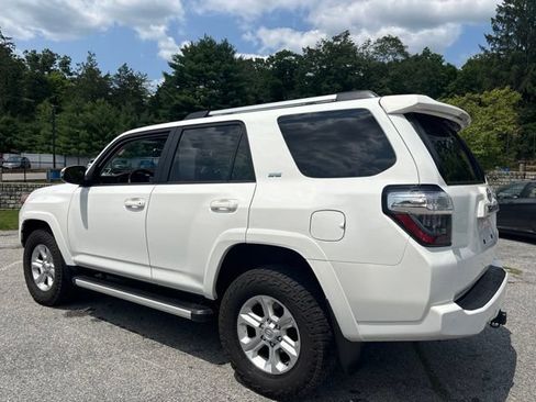 Used 2024 Toyota 4Runner SR5 Premium w/ Moonroof Package AWD/4WD image 6
