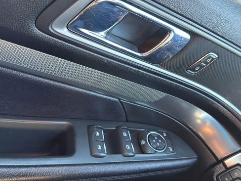 Used 2018 Ford Explorer XLT w/ Equipment Group 202A image 21