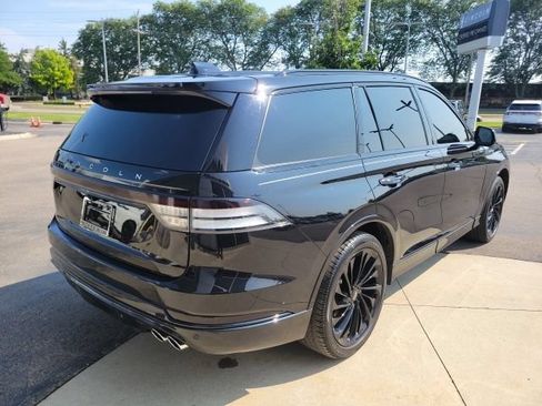 Certified 2025 Lincoln Aviator Reserve w/ Equipment Group 201A AWD/4WD image 16
