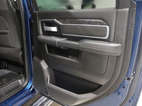 Used 2024 RAM 2500 Big Horn w/ Level 2 Equipment Group image 20