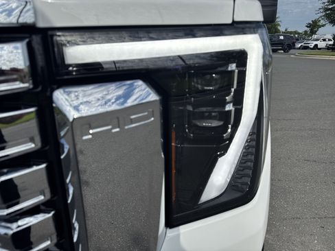 Used 2026 GMC Sierra 2500 Denali AWD/4WD image 6