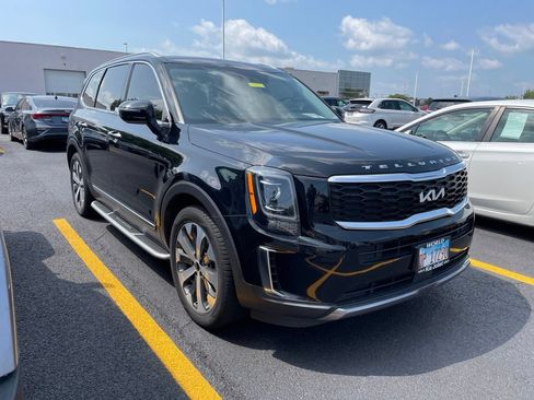Used 2022 Kia Telluride S AWD/4WD image 1