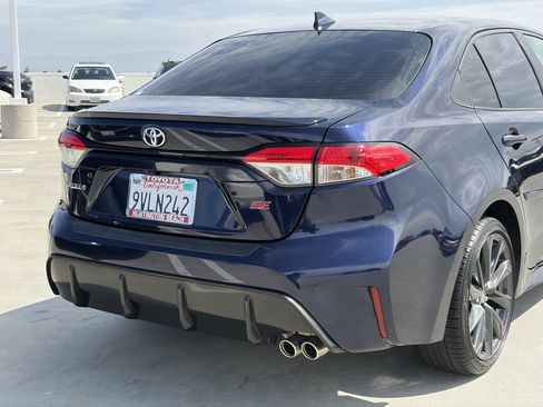Certified 2024 Toyota Corolla SE w/ SE Premium Package FWD image 4