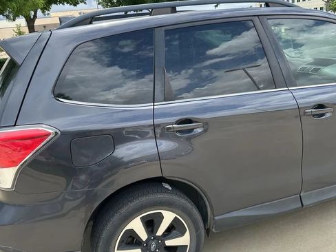 Used 2018 Subaru Forester 2.5i Limited AWD/4WD image 9