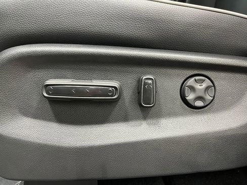 New 2026 Honda Odyssey Touring image 11