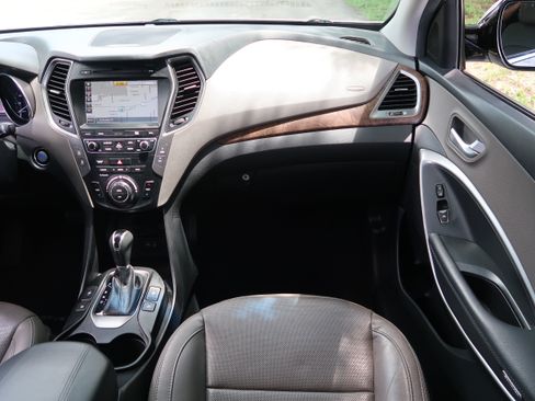 Used 2018 Hyundai Santa Fe Sport w/ 2.4L Tech Package 04 FWD image 15
