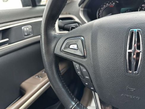 Used 2013 Lincoln MKZ image 34