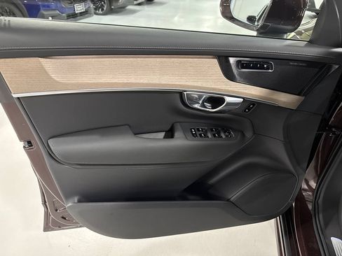 Certified 2026 Volvo XC90 B5 Plus w/ Protection Package Premier AWD/4WD image 9
