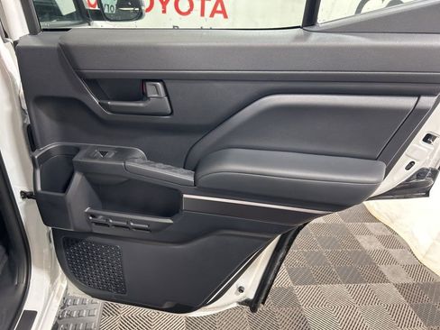 Used 2025 Toyota 4Runner TRD Off-Road image 15