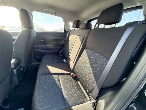 Used 2025 Mitsubishi Outlander Sport AWD image 18