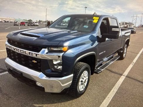 Used 2022 Chevrolet Silverado 2500 LT w/ Convenience Package AWD/4WD image 1