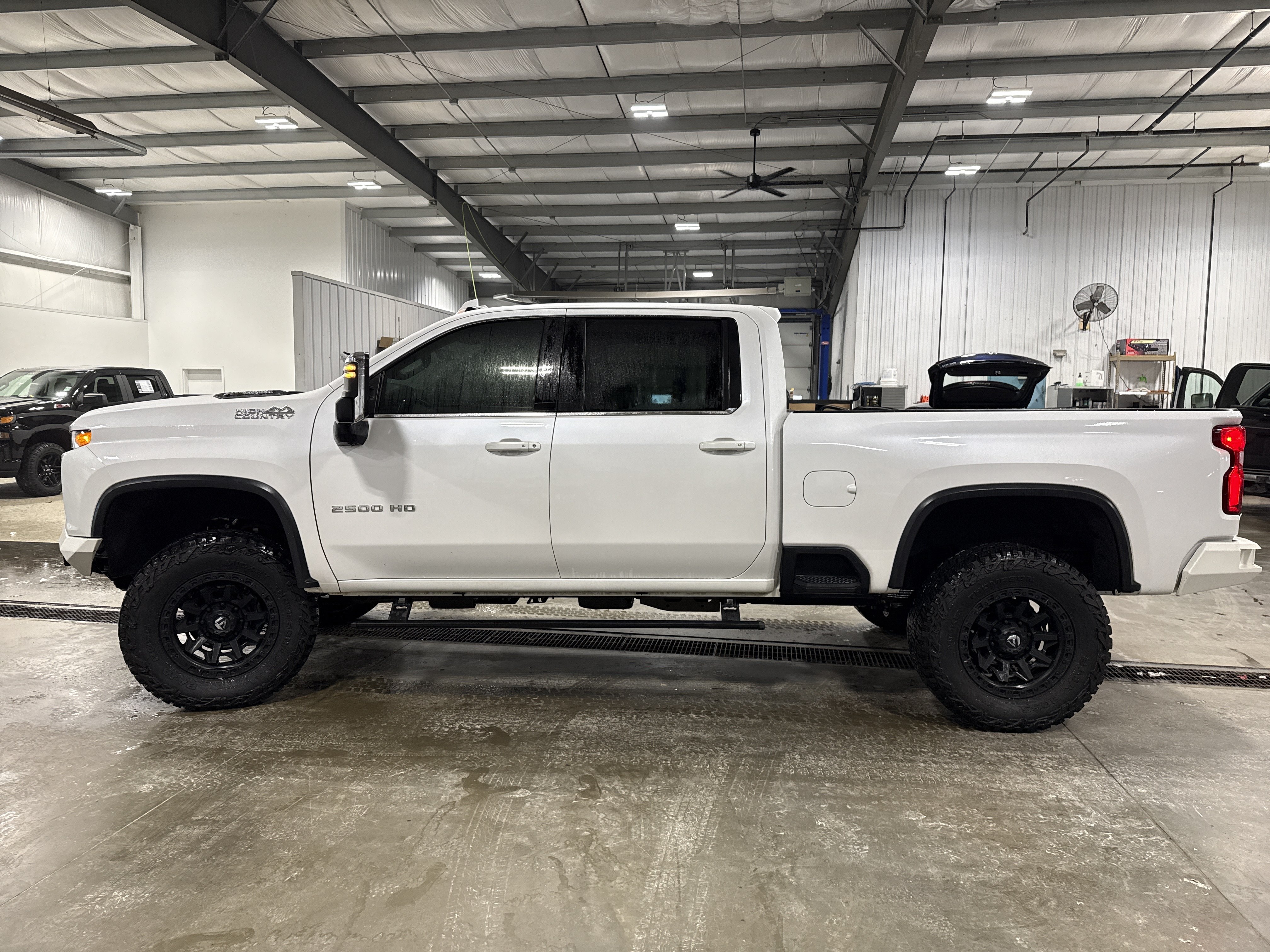 Used 2020 Chevrolet Silverado 2500 High Country w/ Z71 Off-Road Package AWD/4WD image 5