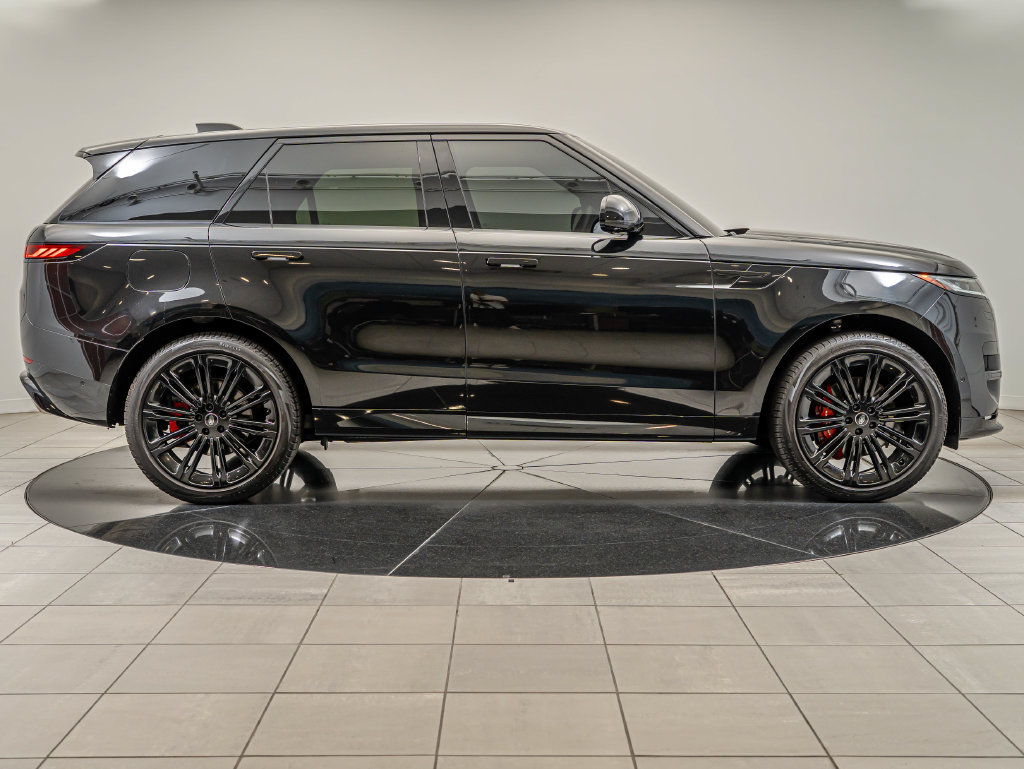 Used 2024 Land Rover Range Rover Sport Dynamic SE AWD/4WD image 11