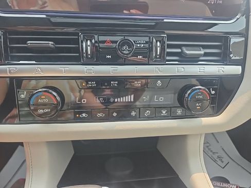 New 2026 Nissan Pathfinder SL w/ SL Premium Package AWD/4WD image 19