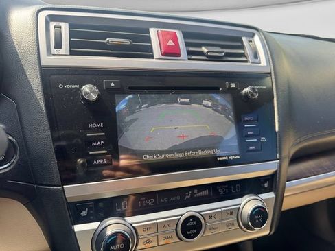 Used 2016 Subaru Outback 2.5i Limited AWD/4WD image 13