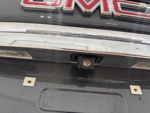 Used 2019 GMC Terrain SLE w/ Driver Convenience Package image 8