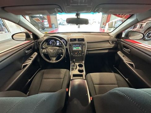Used 2016 Toyota Camry LE FWD image 12