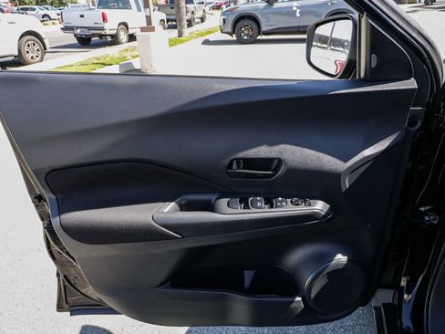 Used 2024 Nissan Kicks S FWD image 13