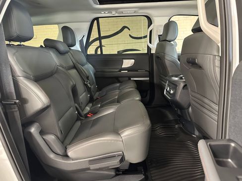 Used 2025 Ford Expedition Max Active AWD/4WD image 24