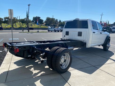 New 2025 RAM 5500 Tradesman AWD/4WD image 7