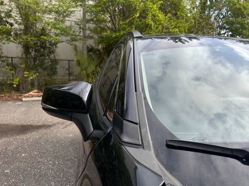 Used 2022 Toyota Corolla Cross XLE image 6