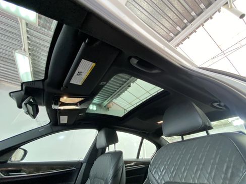 Used 2018 BMW 540i xDrive AWD/4WD image 33