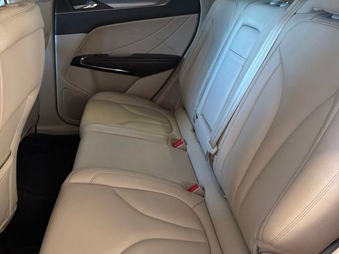 Used 2017 Lincoln MKC Premiere FWD image 18