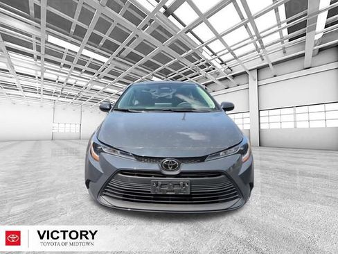 Used 2024 Toyota Corolla LE FWD image 8