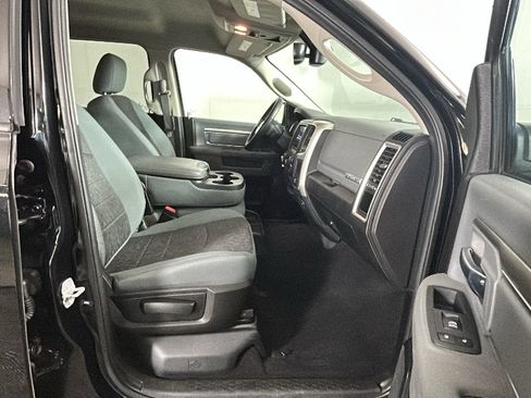 Used 2019 RAM 1500 Big Horn AWD/4WD image 34