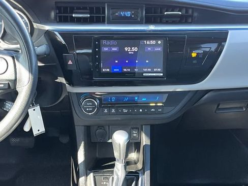 Used 2014 Toyota Corolla LE FWD image 35