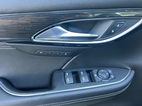 Used 2023 Buick Envision Essence FWD image 12