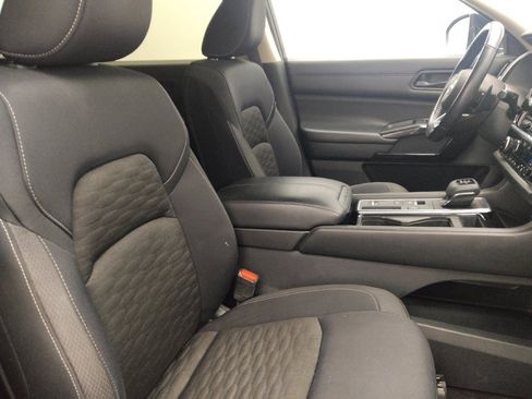Used 2023 Nissan Pathfinder SV FWD image 21