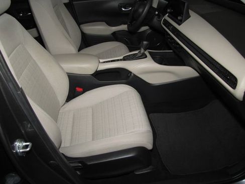 Certified 2025 Honda HR-V LX image 18