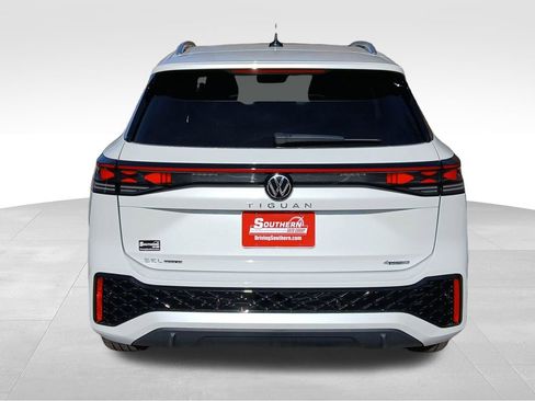 New 2026 Volkswagen Tiguan SEL R-Line image 4