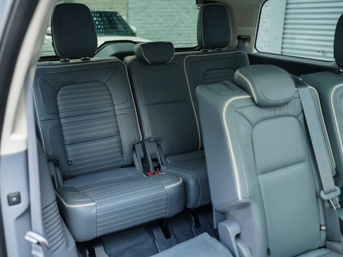 Used 2024 Lincoln Navigator Black Label image 27