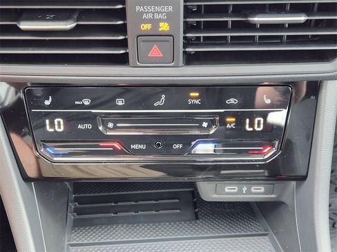 New 2026 Volkswagen Jetta SE image 14